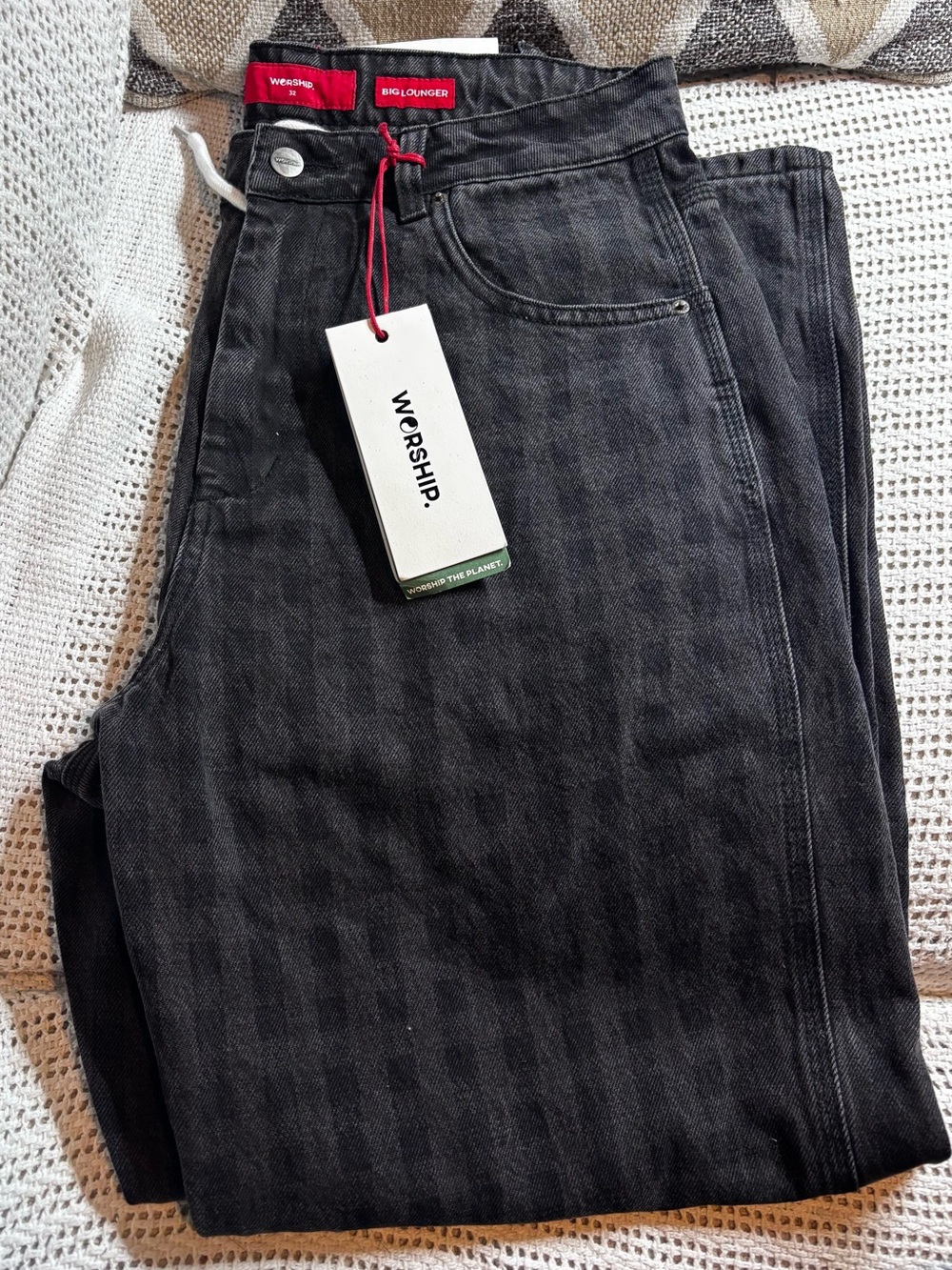 Worship Big Lounger Jeans Washed Black Size 32 NWT